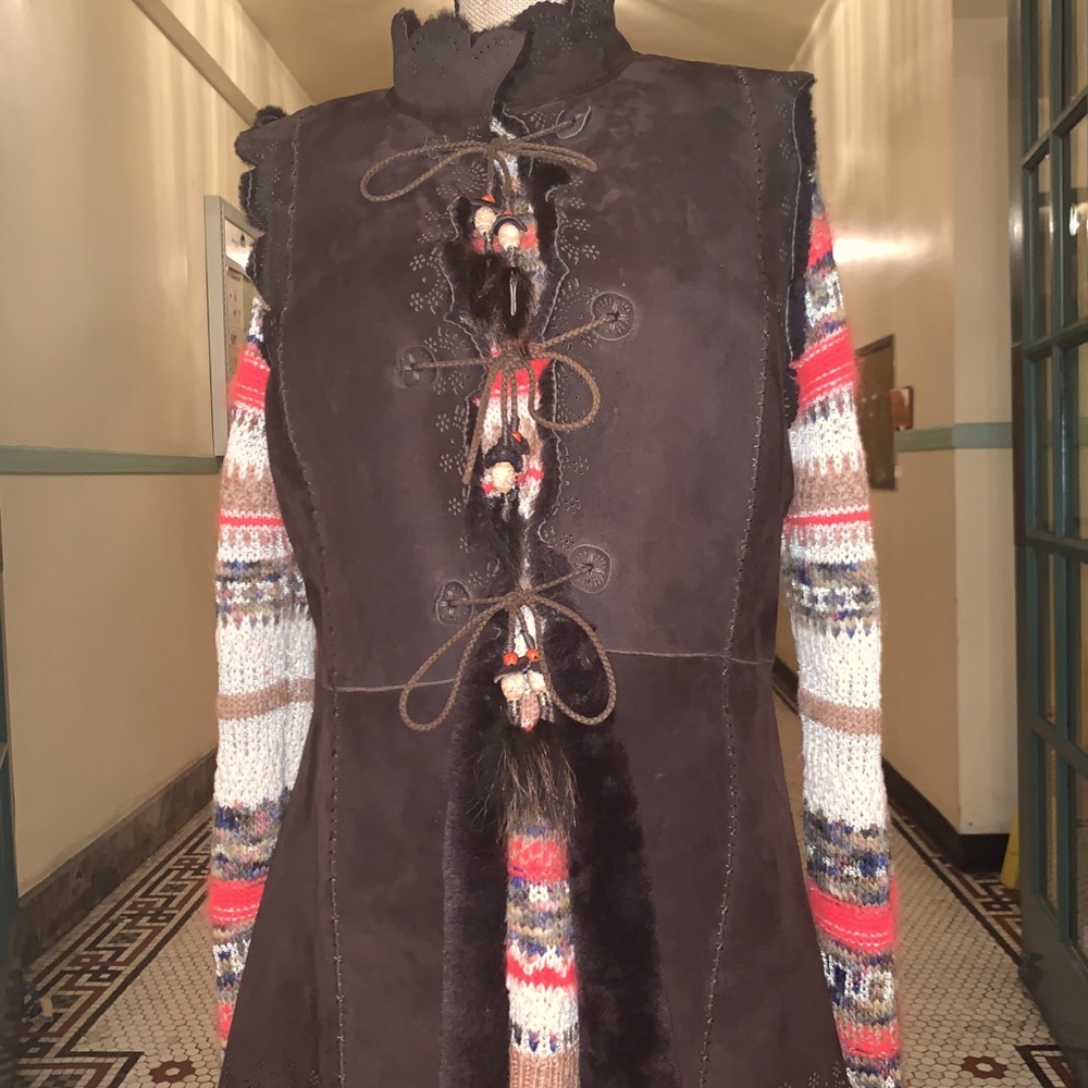 Dennis Basso, Western Motif, Chocolate Brown Lambskin Leather w/Shearling Vest